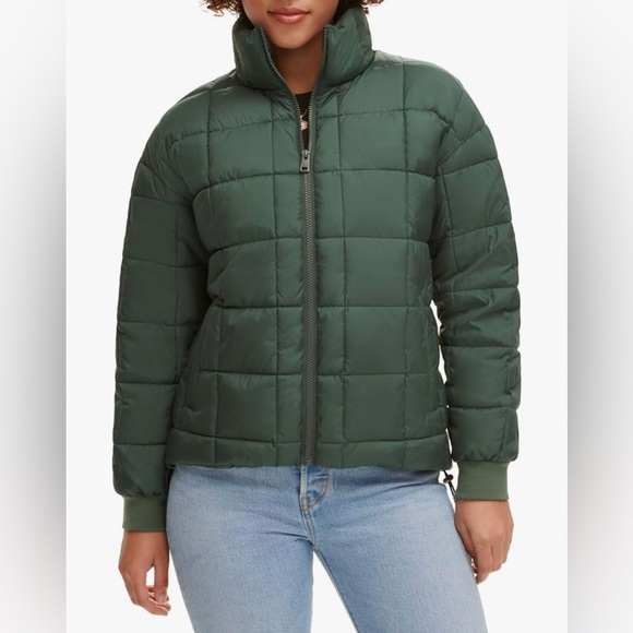Levi’s Women’s Box Quilted Puffer Jacket Green Size M NWT - Picture 1 of 17